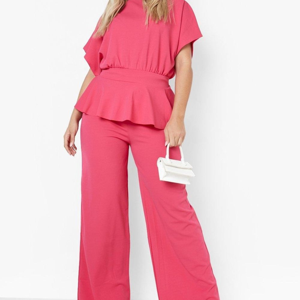 Pretty in Pink Never Worn Peplum Two Piece Size 18